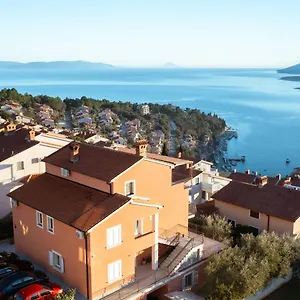 https://apartment-oriana-i.in-istria.net