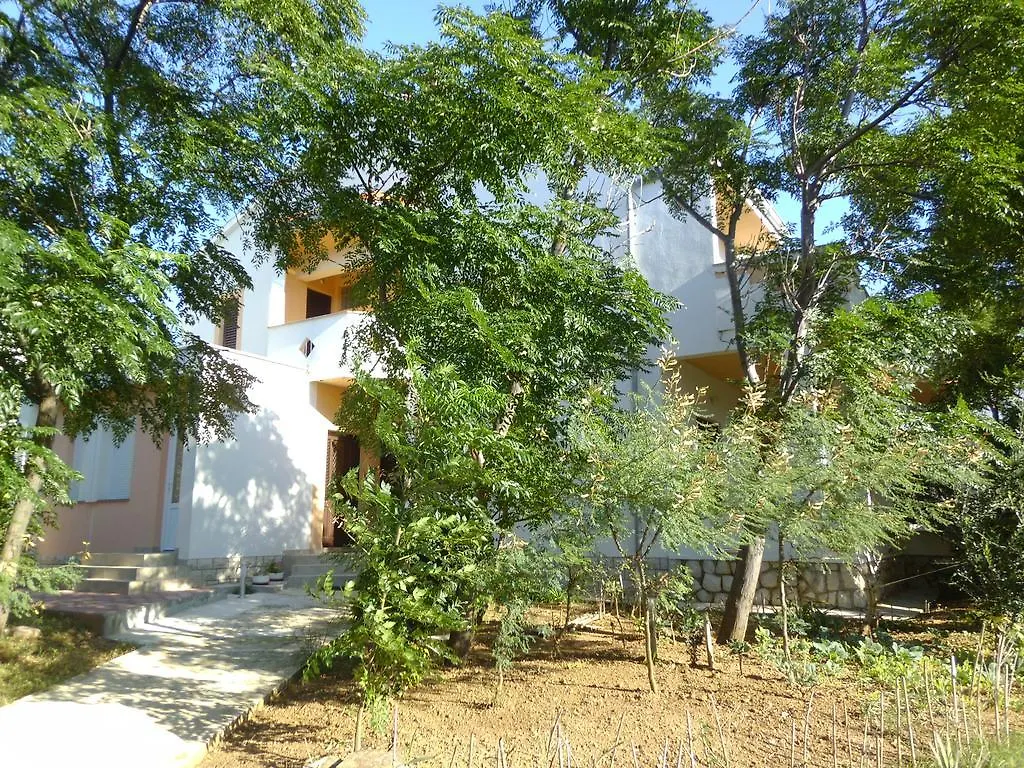 Apartments Kresimir Beauty With Shadow Trees And Parking Place